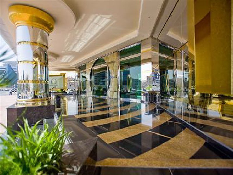 Sunday Hotel Holiday International Dubai Rezervasyon