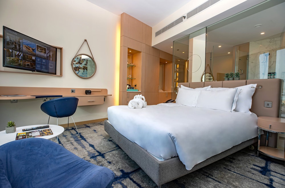 Media One Hotel Rezervasyon