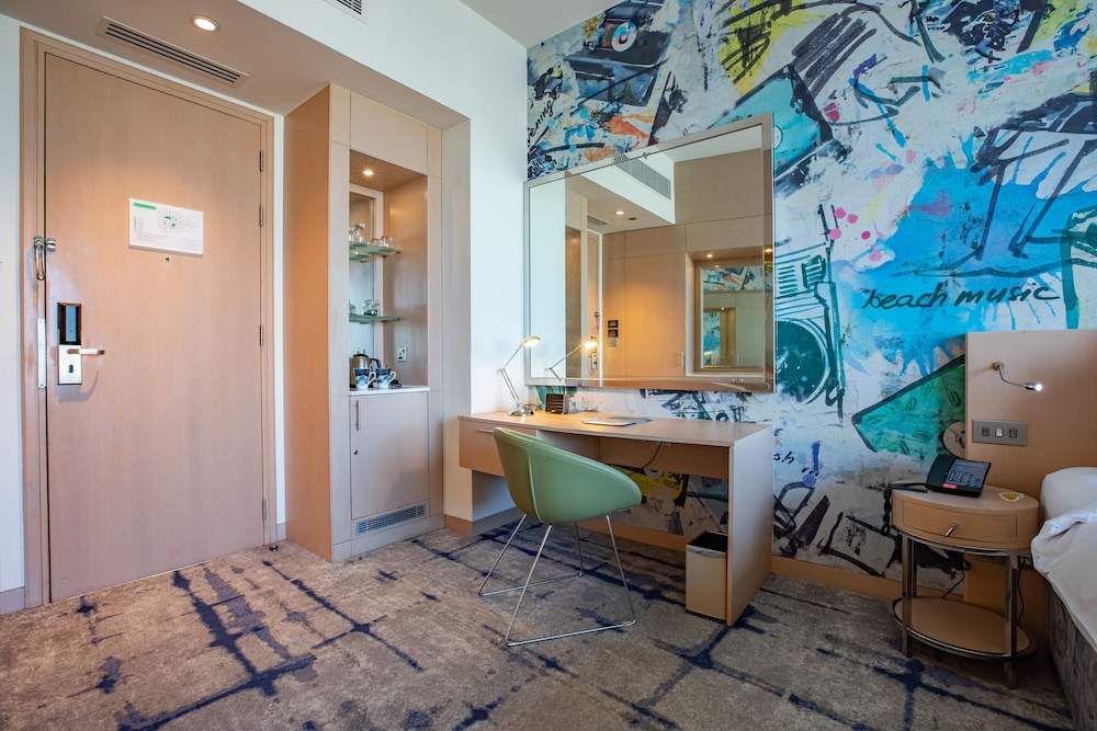 Media One Hotel Rezervasyon