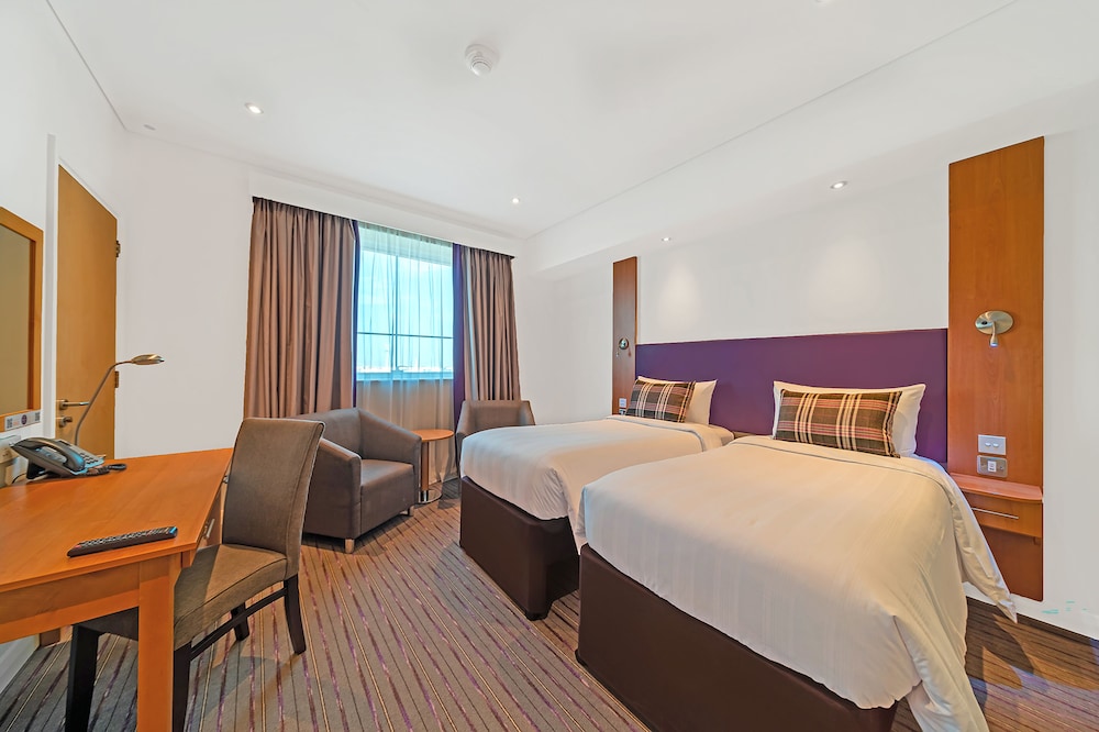 Premier Inn Dubai Investments Park Rezervasyon