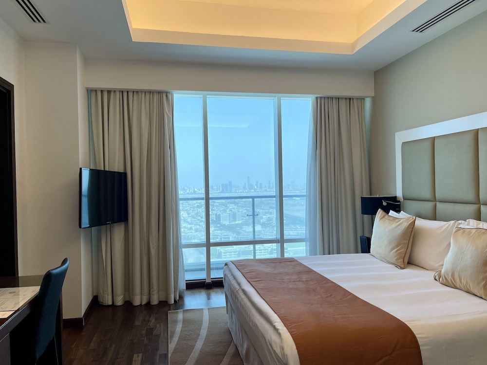La Suite Dubai Hotel & Apartments Rezervasyon
