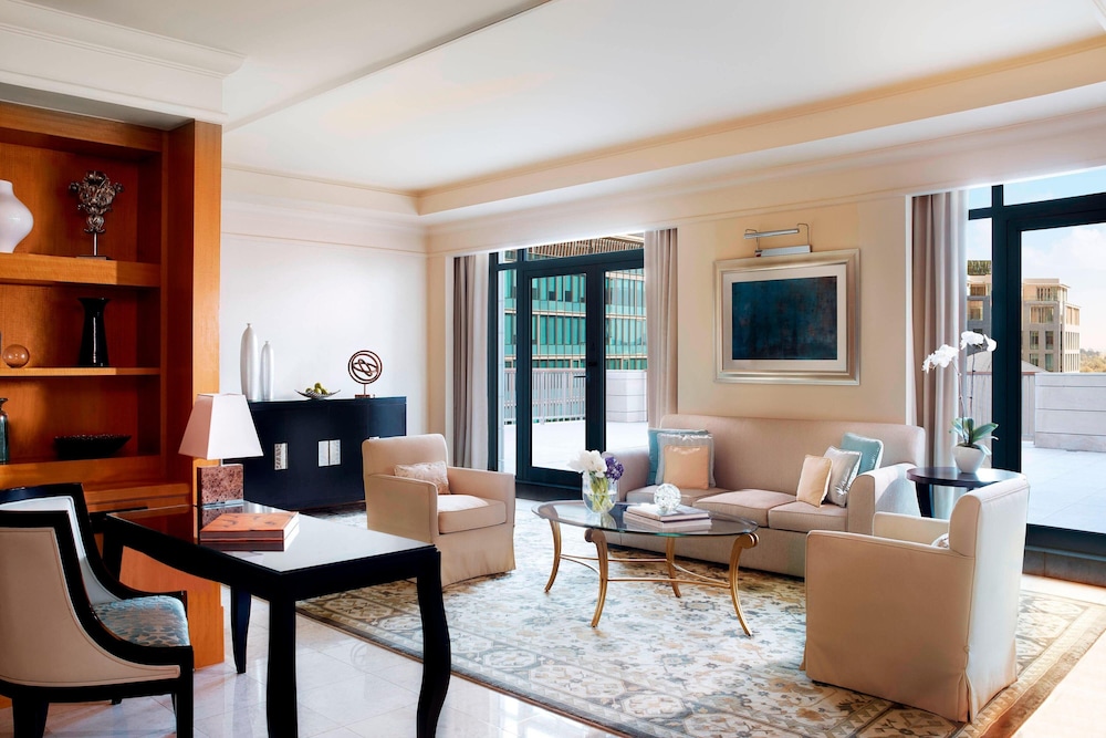 The Ritz-Carlton, DIFC Downtown Dubai Rezervasyon