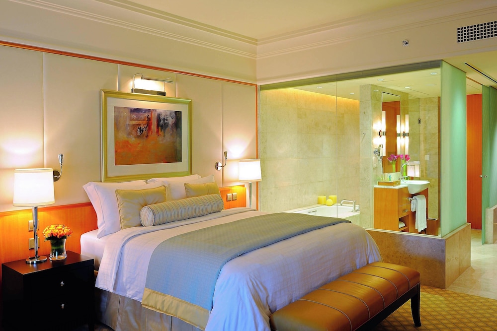 The Ritz-Carlton, DIFC Downtown Dubai Rezervasyon