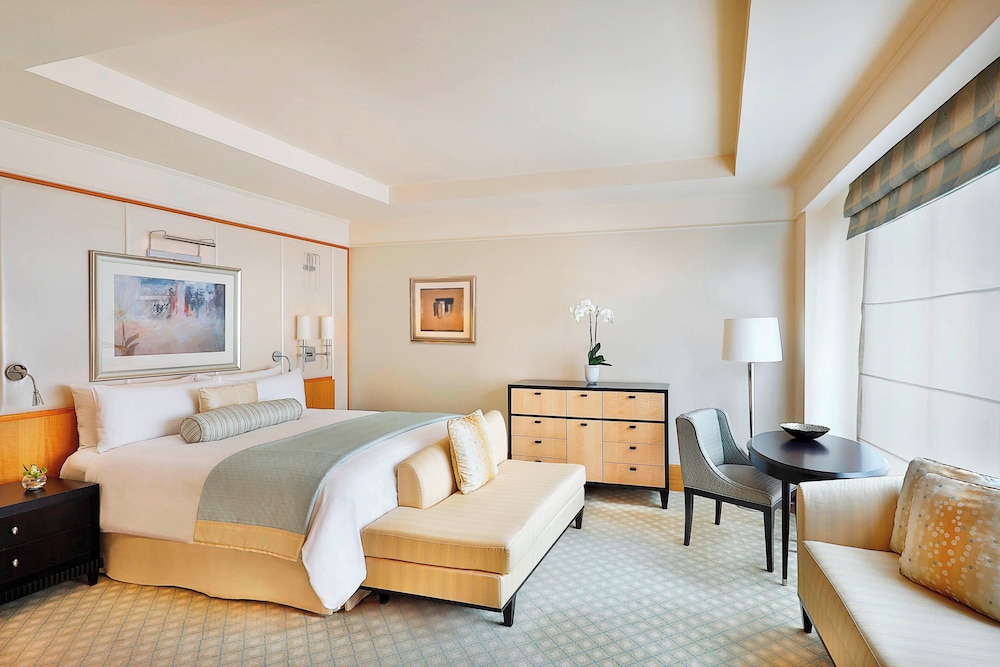 The Ritz-Carlton, DIFC Downtown Dubai Rezervasyon