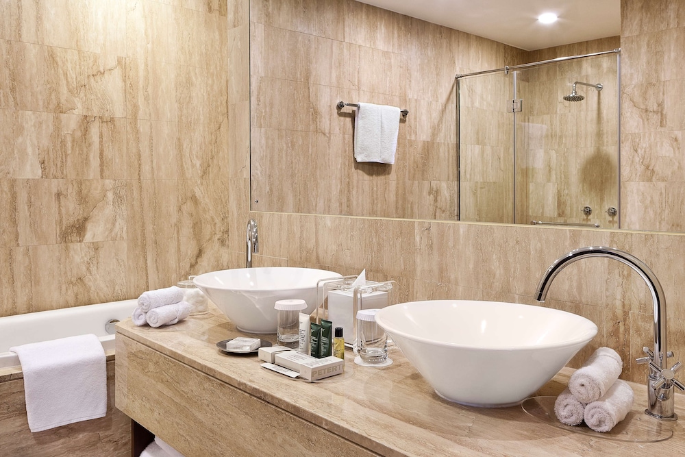 Hilton Dubai The Walk Rezervasyon