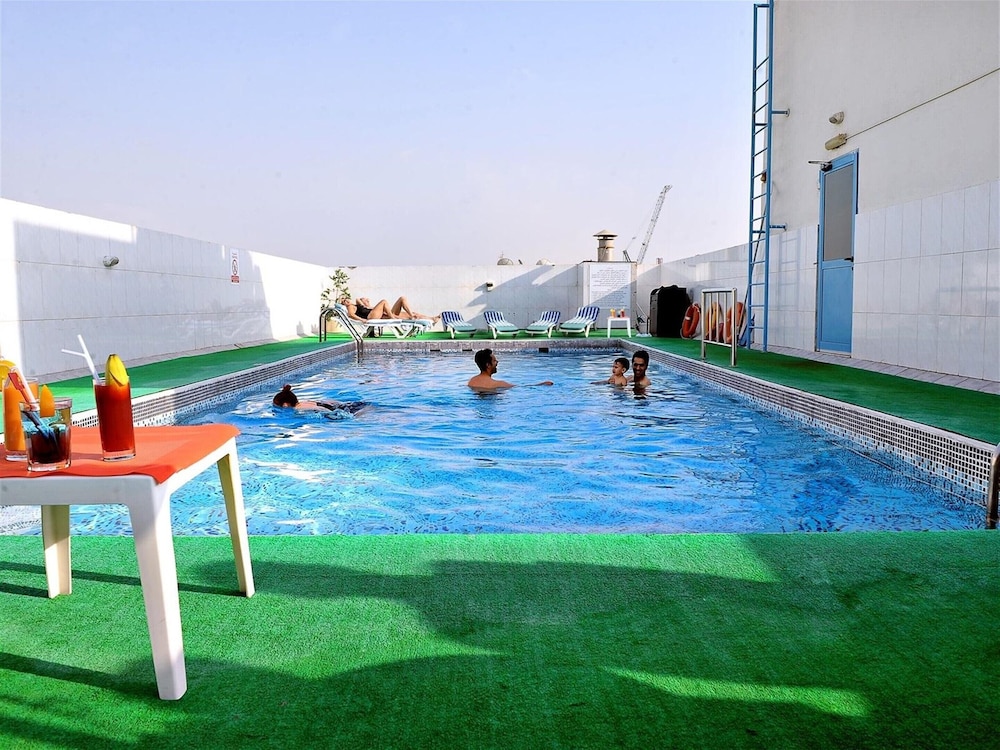 Signature Inn Hotel Deira Rezervasyon