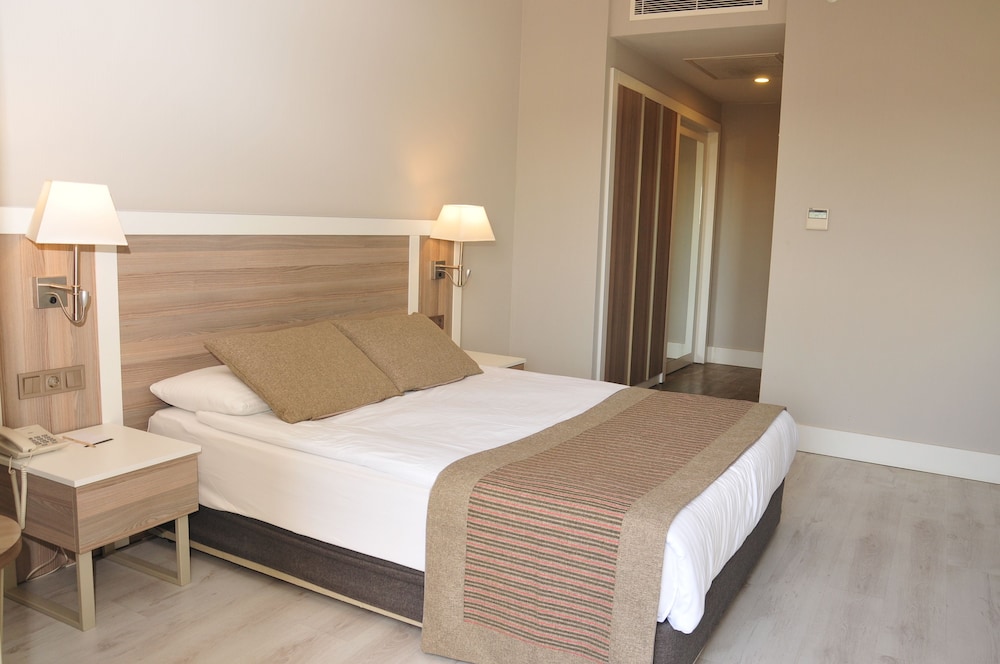 LRS Port River Hotel & Spa Rezervasyon