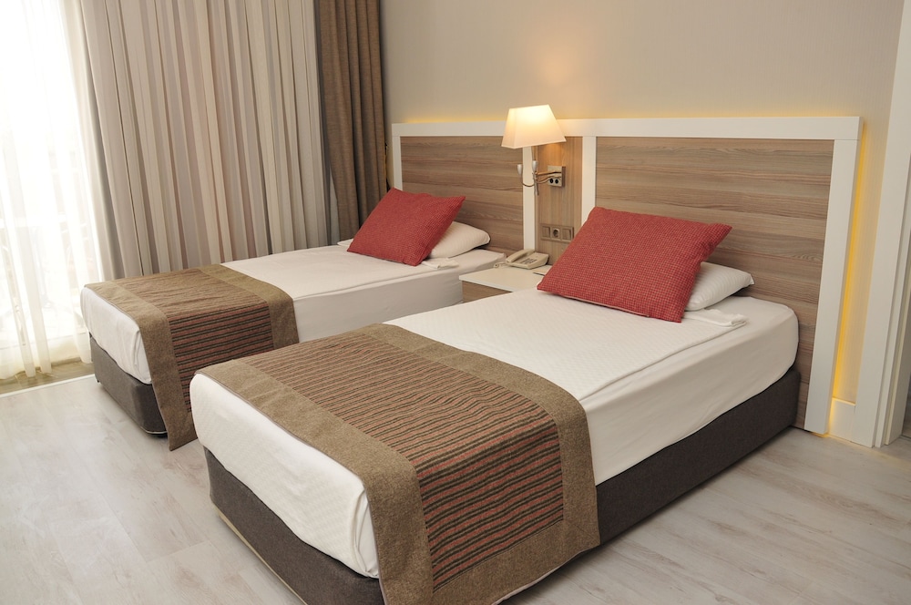 LRS Port River Hotel & Spa Rezervasyon