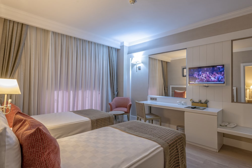 LRS Port River Hotel & Spa Rezervasyon