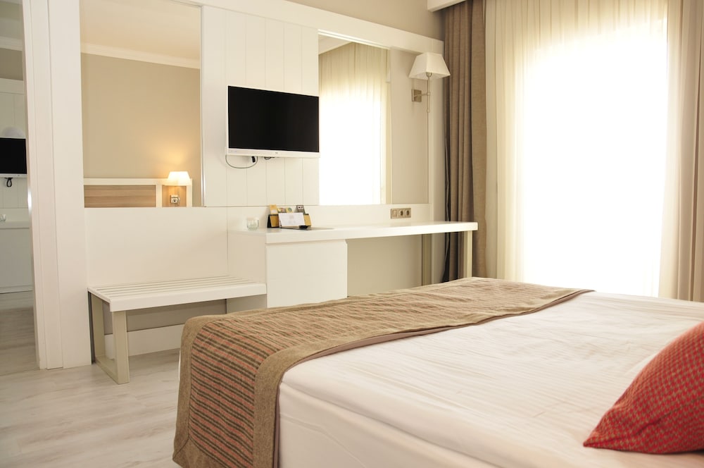 LRS Port River Hotel & Spa Rezervasyon