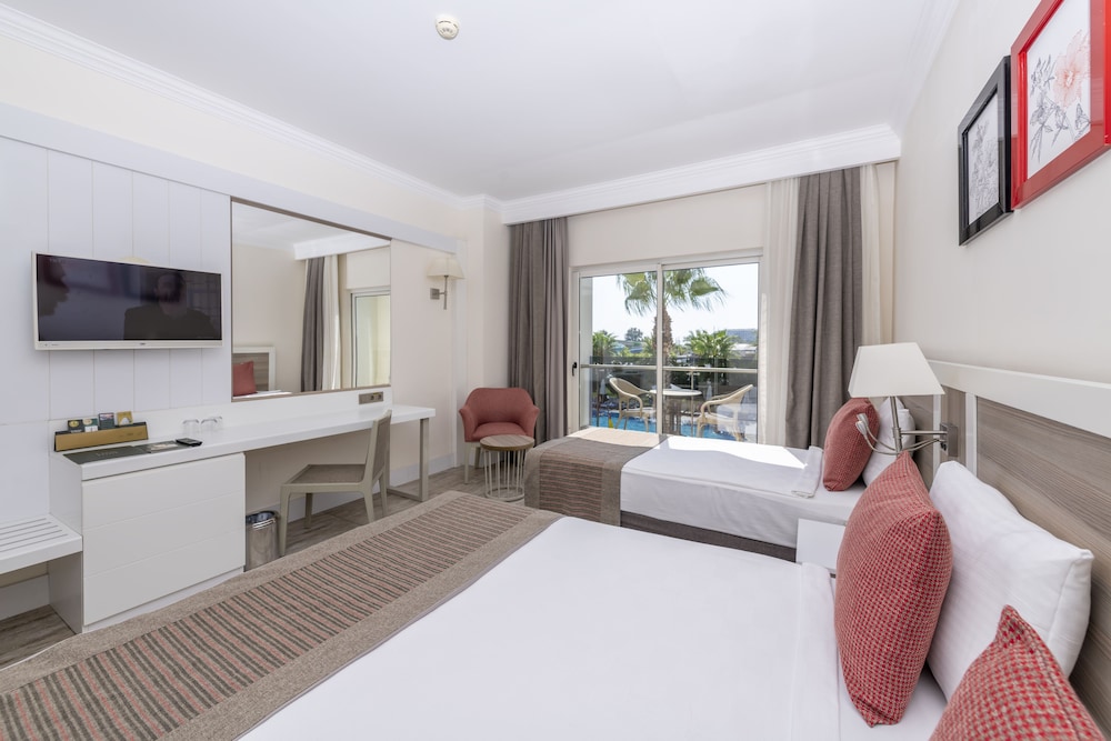 LRS Port River Hotel & Spa Rezervasyon