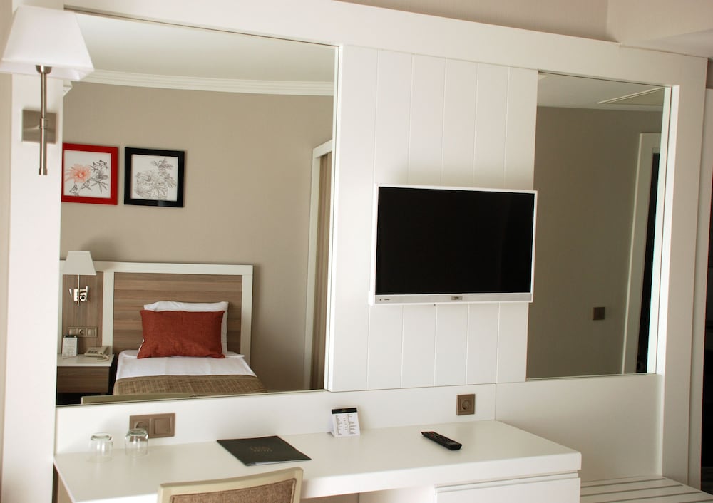 LRS Port River Hotel & Spa Rezervasyon