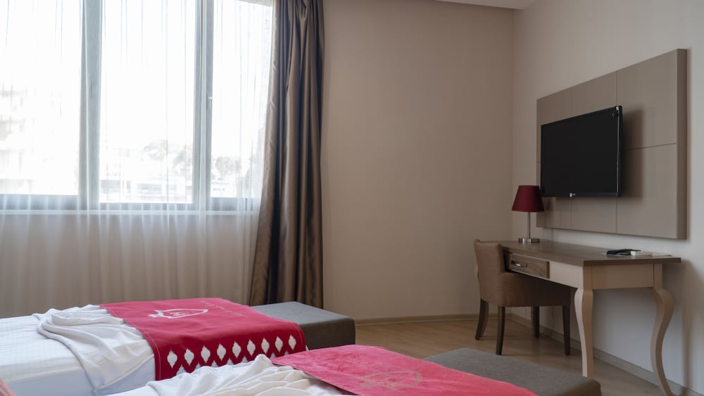 Ladies Beach Suit Otel Rezervasyon