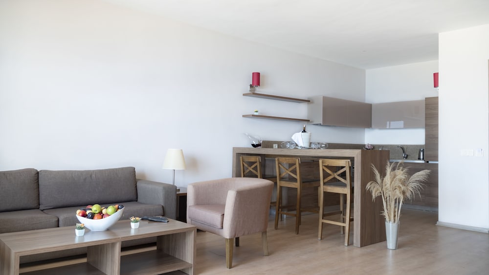 Ladies Beach Suit Otel Rezervasyon