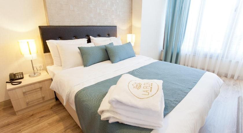 La Flora House Hotel Rezervasyon