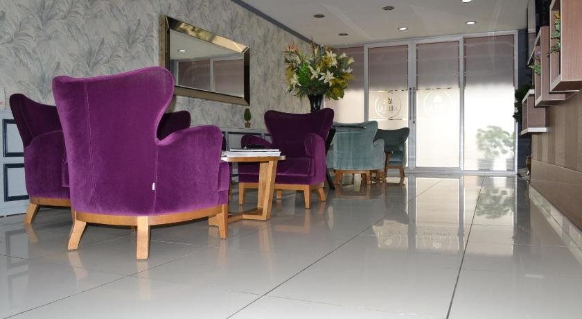 La Flora House Hotel Rezervasyon