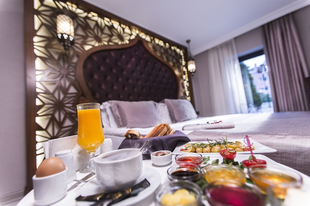 Demonti Hotel Rezervasyon