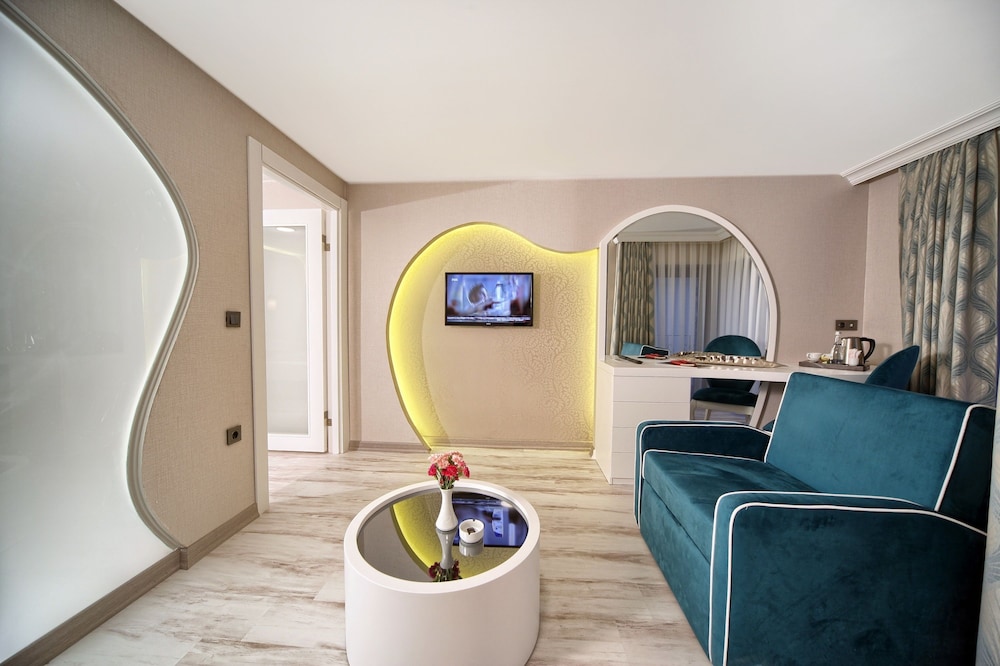 Demonti Hotel Rezervasyon