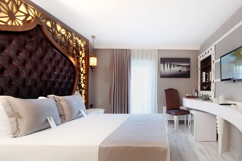 Demonti Hotel Rezervasyon