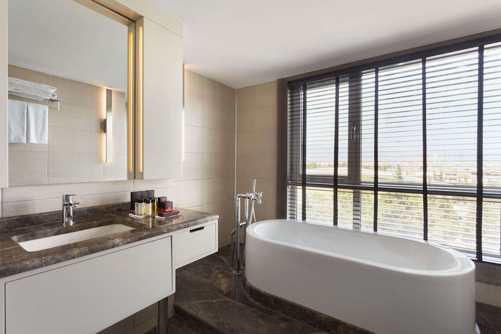 Ramada Plaza by Wyndham Izmir Rezervasyon