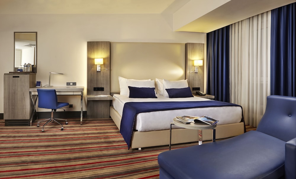 Ramada Plaza by Wyndham Izmir Rezervasyon