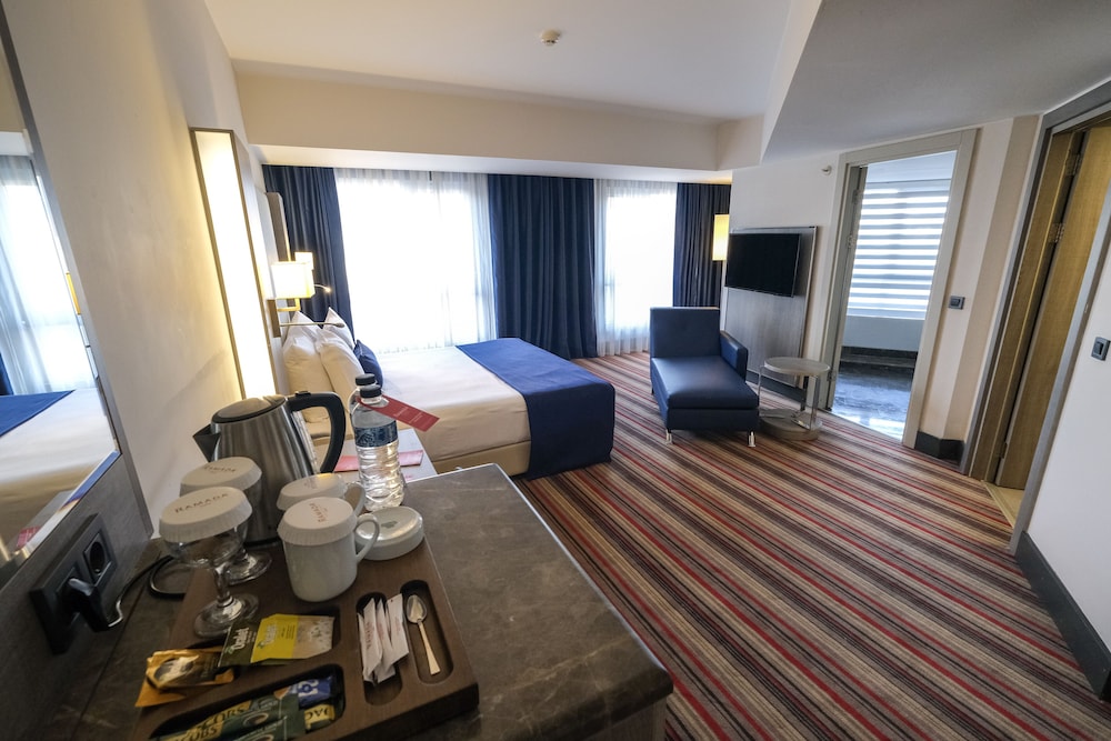 Ramada Plaza by Wyndham Izmir Rezervasyon