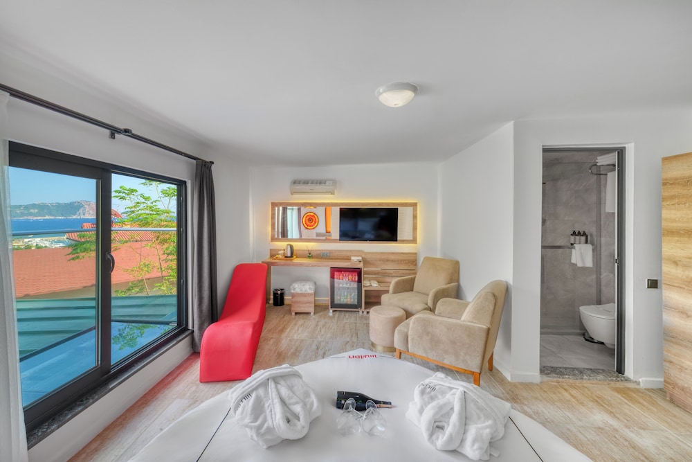 I?llusion Beach Club Hotel Rezervasyon