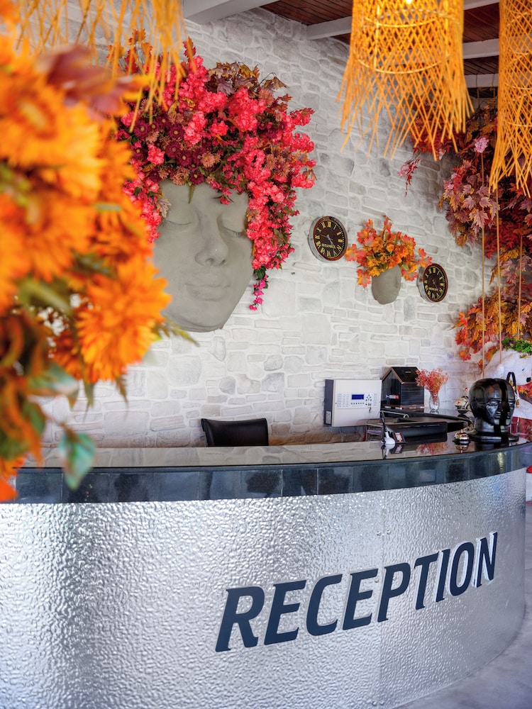 I?llusion Beach Club Hotel Rezervasyon