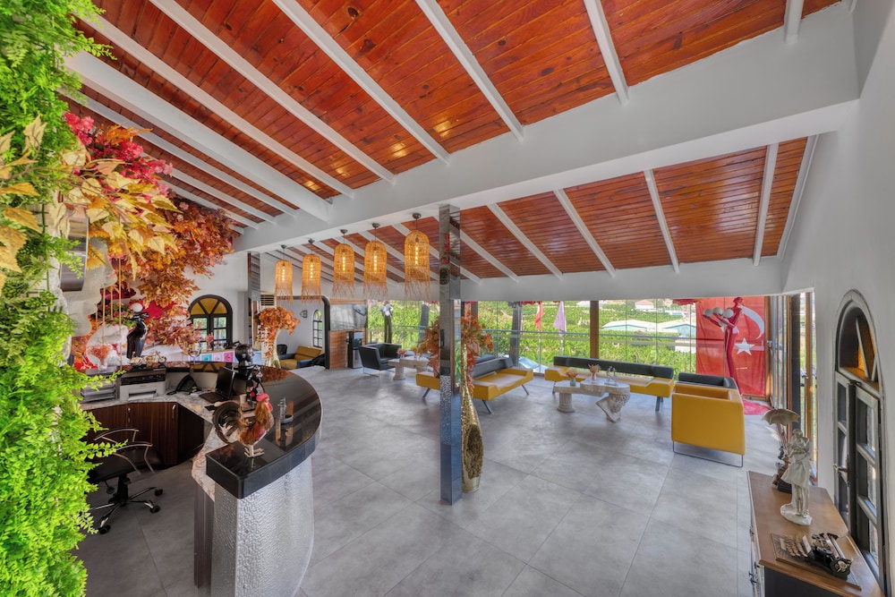 I?llusion Beach Club Hotel Rezervasyon