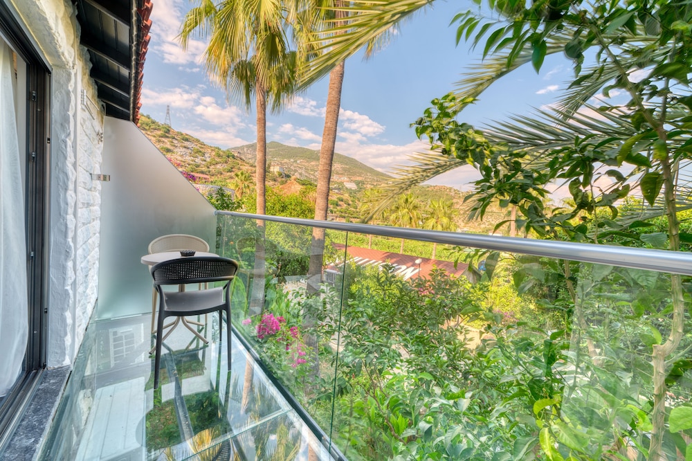 I?llusion Beach Club Hotel Rezervasyon