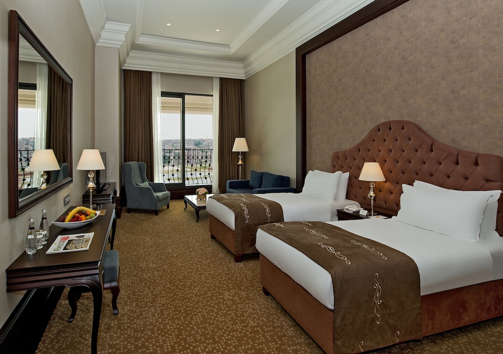 Vialand Palace Hotel Rezervasyon