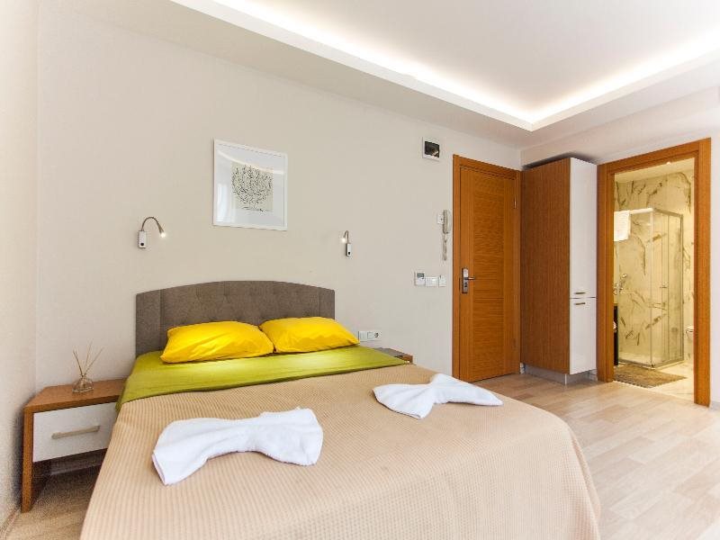 Holas Apartments Rezervasyon