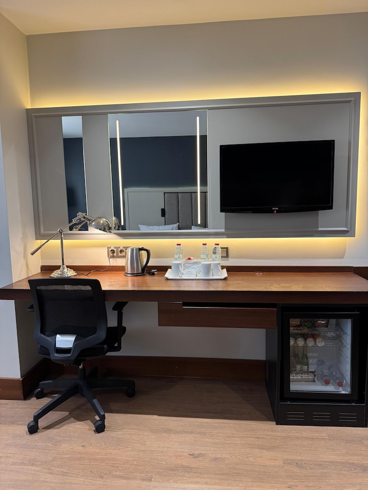 Teymur Continental Hotel & Convention Center Rezervasyon