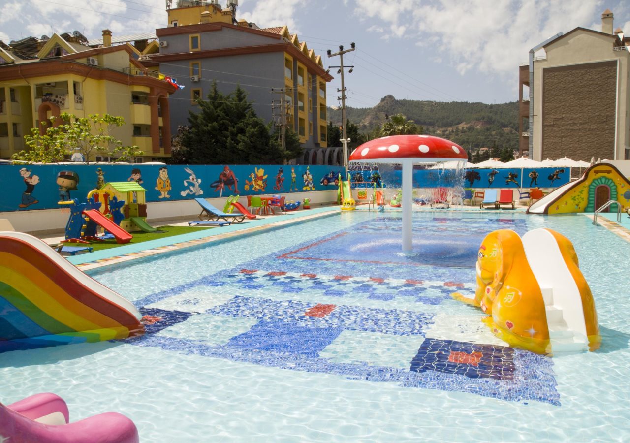 Comet Hotel & Resort Rezervasyon