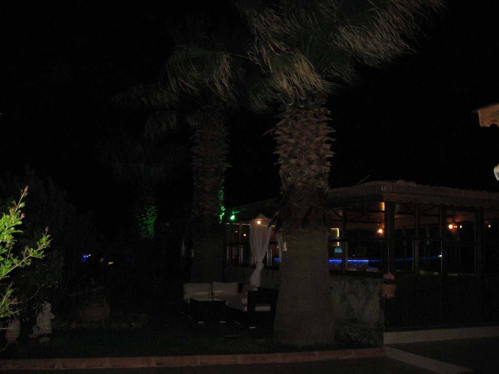 Assos Sardunya Butik Motel Rezervasyon