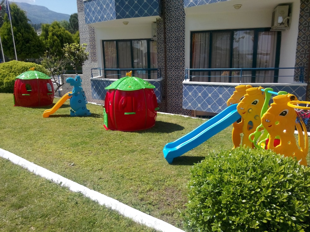 Art Hotel Kusadasi Rezervasyon