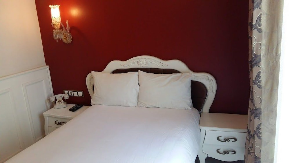 Azade Butik Hotel Rezervasyon