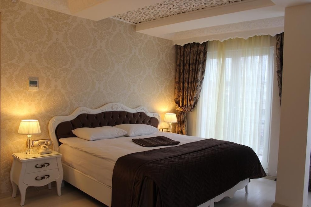 Azade Butik Hotel Rezervasyon