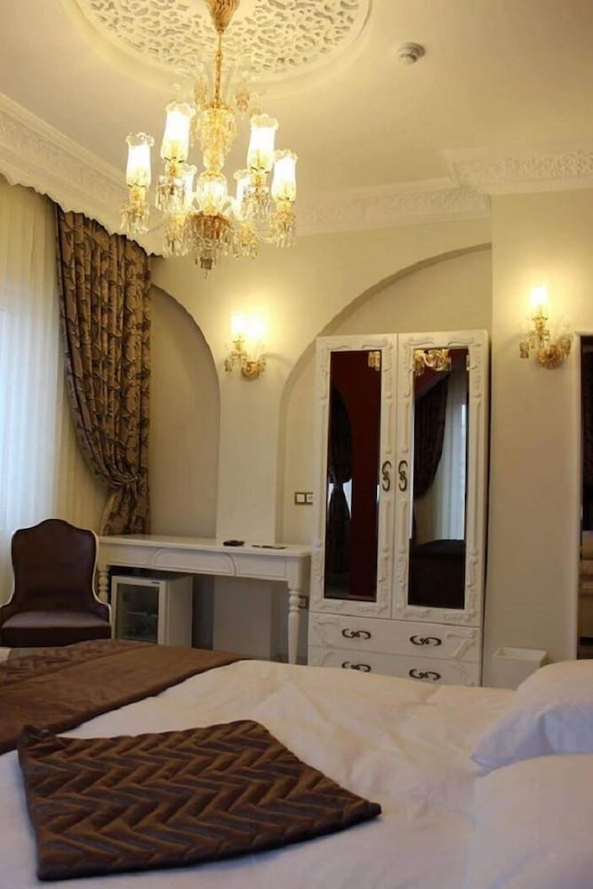 Azade Butik Hotel Rezervasyon