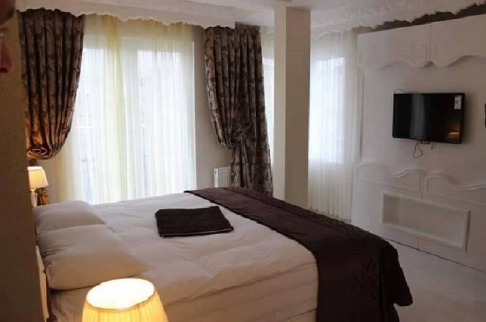 Azade Butik Hotel Rezervasyon