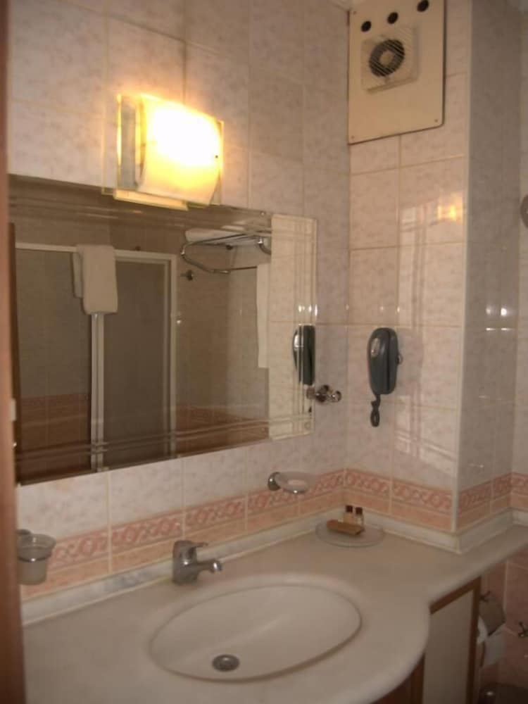 Ayata Hotel Rezervasyon