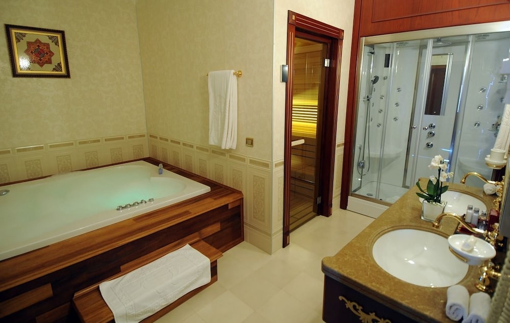 Meyra Palace Rezervasyon