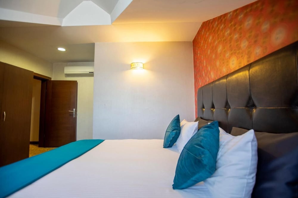 Highway Otel Rezervasyon