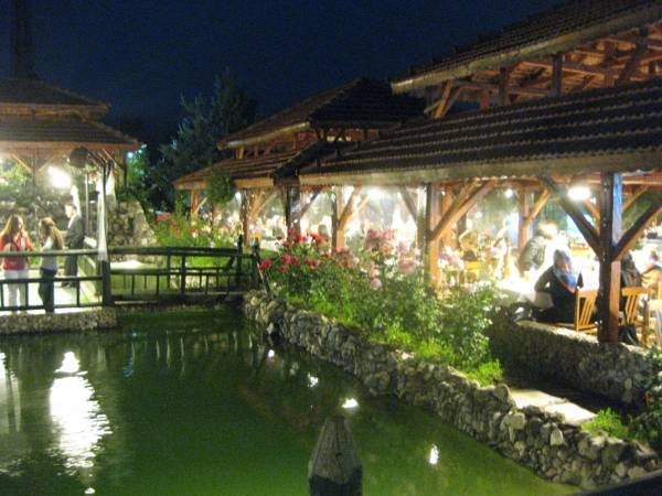 1943 Tarihi Emniyet Hotel Rezervasyon