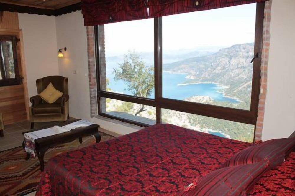 Yediburunlar Lighthouse Rezervasyon