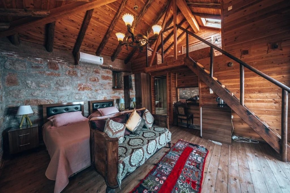 Yediburunlar Lighthouse Rezervasyon