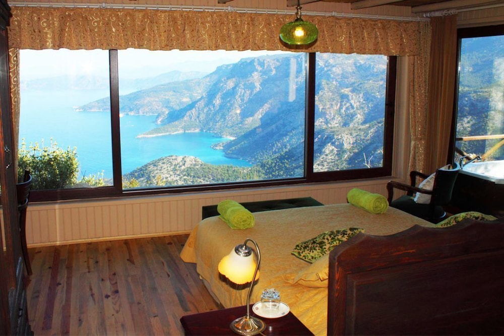 Yediburunlar Lighthouse Rezervasyon