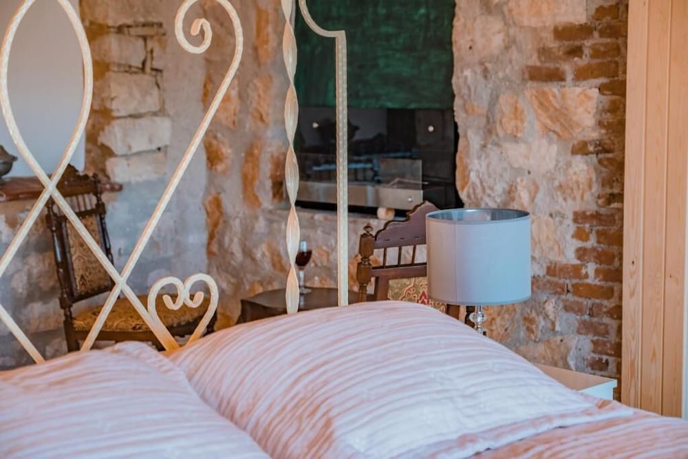 Yediburunlar Lighthouse Rezervasyon