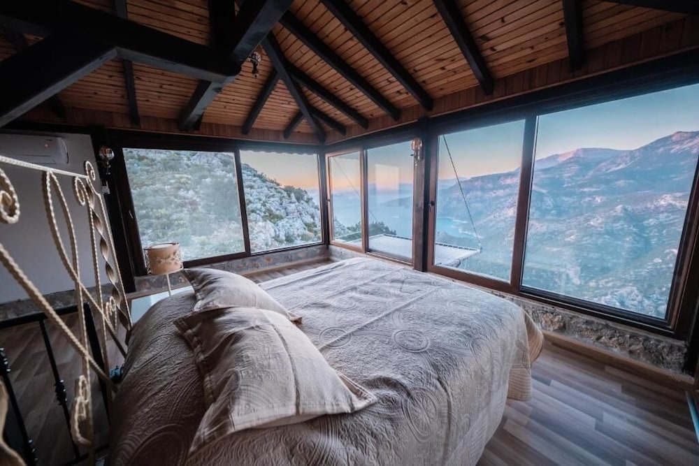 Yediburunlar Lighthouse Rezervasyon