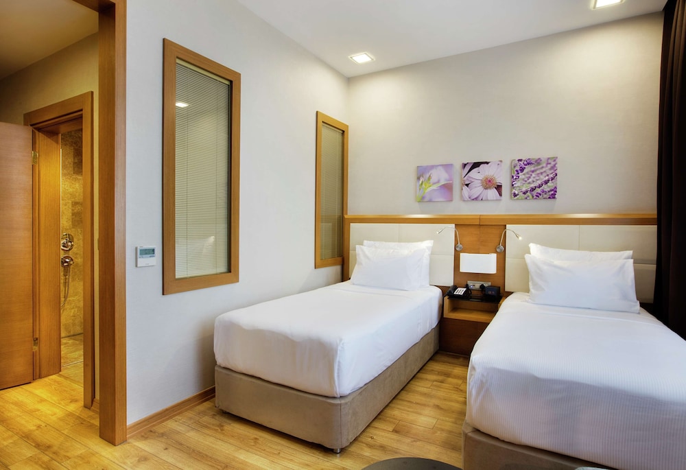 Hilton Garden Inn Kocaeli Sekerpinar Rezervasyon